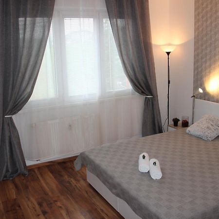 Apartment 3Kk De Luxe Бероун Екстер'єр фото